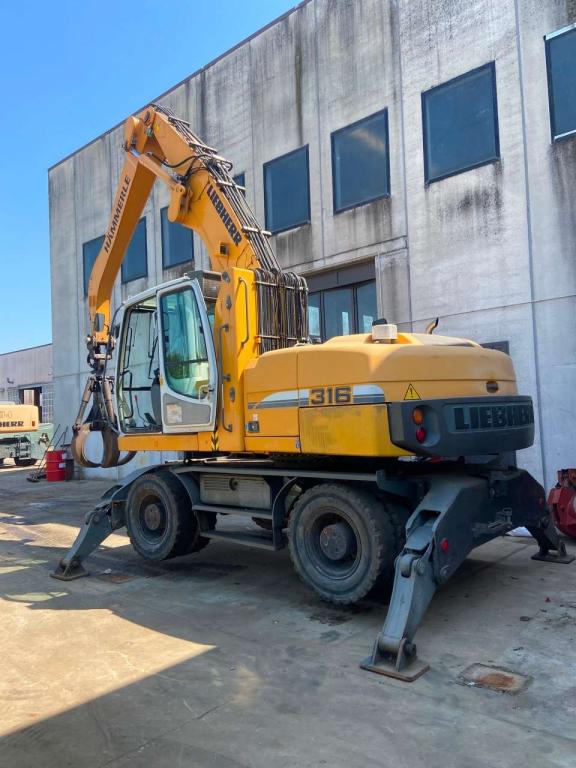 Liebherr A 316 Litronic Foto 1