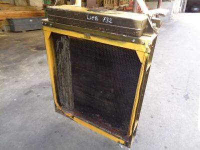 Radiador de aceite y agua para Liebherr PR 732 vendida por PRV Ricambi Srl