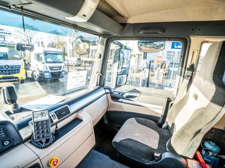 Man TGS 33.420 BBS + SEMI LIEBHERR 12M3 Foto 12