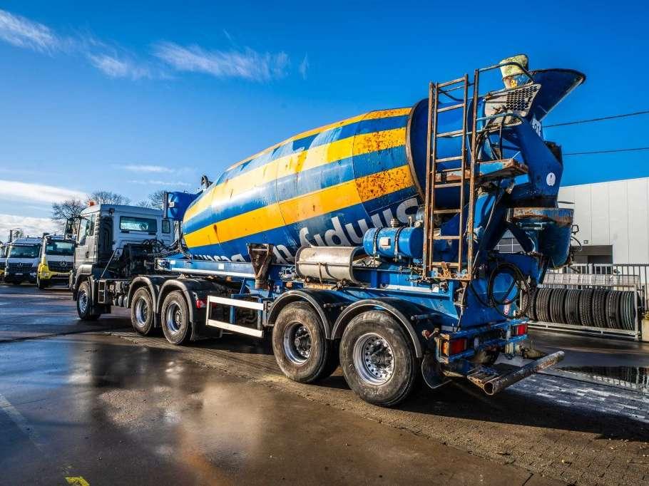 Man TGS 33.420 BBS + SEMI LIEBHERR 12M3 Foto 5
