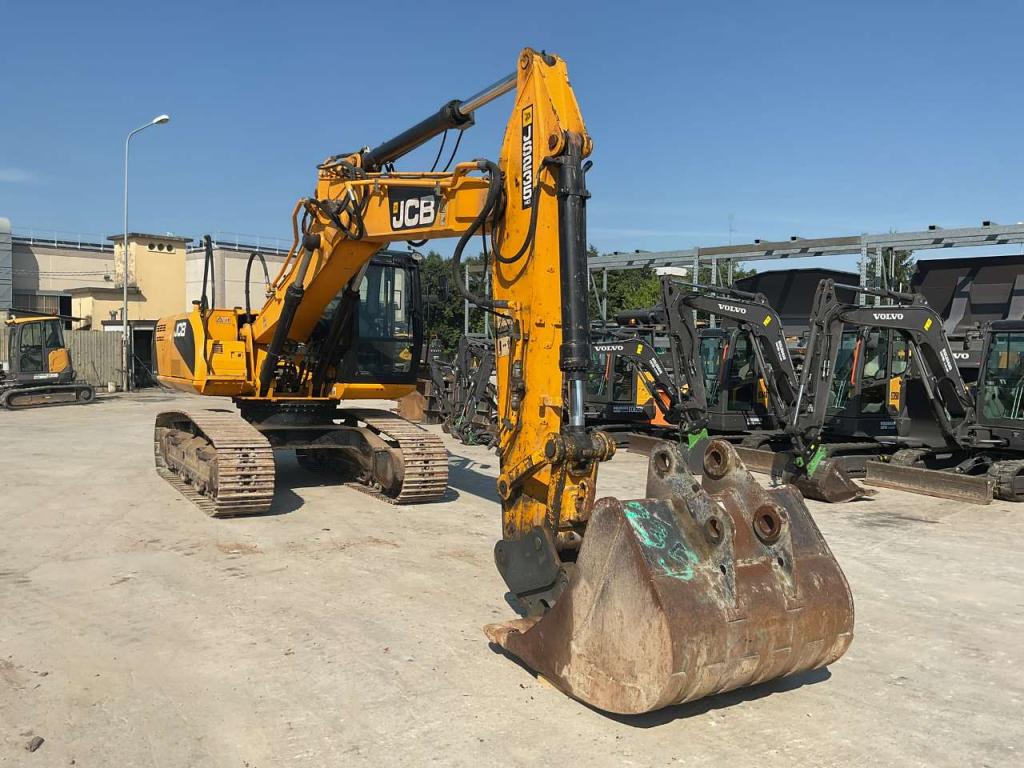 JCBHD JS235 Foto 3
