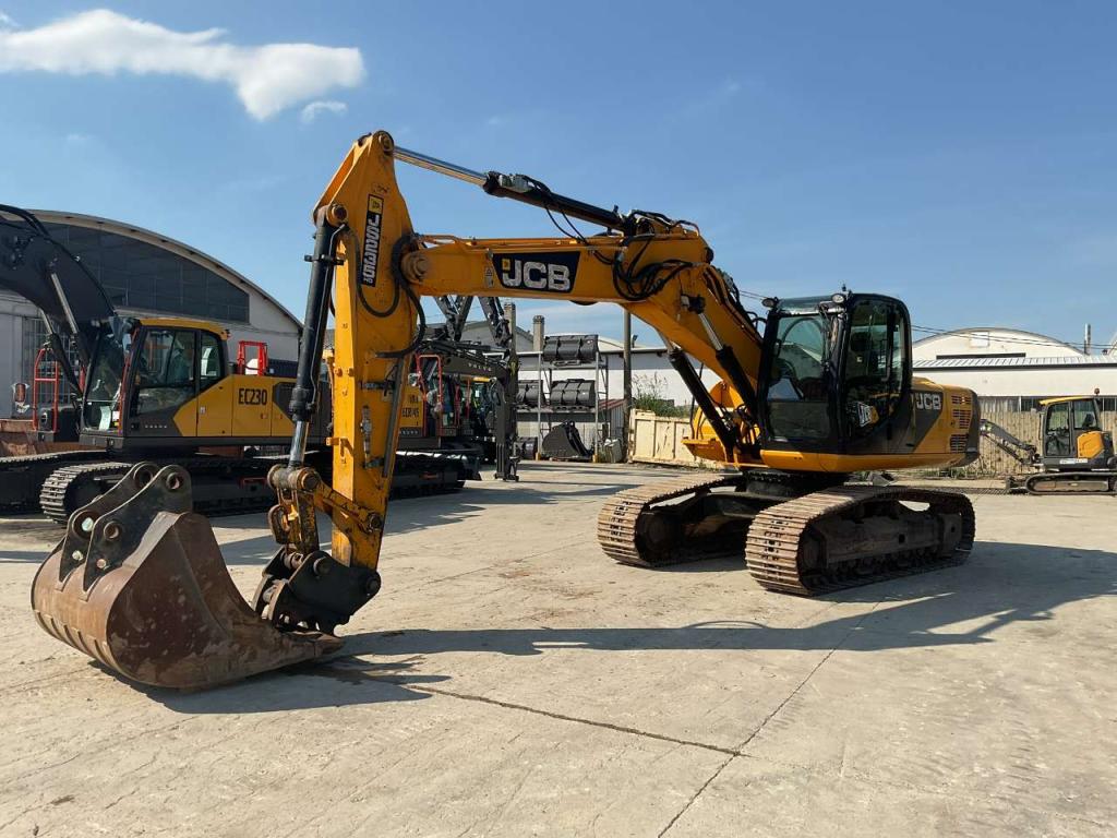 JCBHD JS235 Foto 4