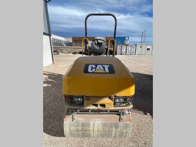 Caterpillar CB22 vendida por C.N.M. Srl