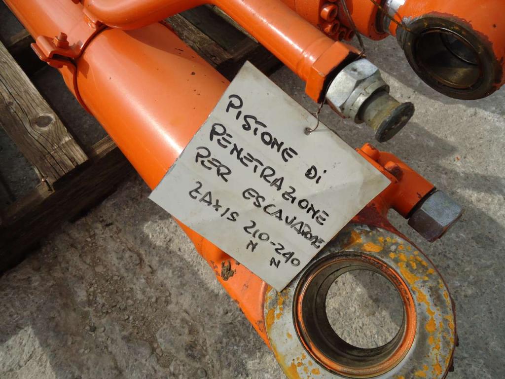 Pistón de penetración para Hitachi ZAXIS 210N - 240N Foto 2