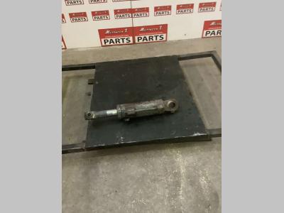 Cilindro hoja frontal para Neuson 3402 vendida por Massucco T. Srl Area Ricambi