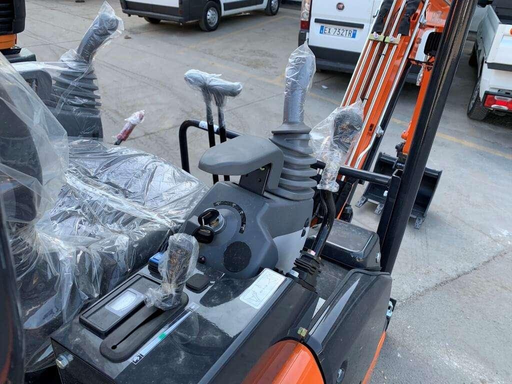 Hitachi ZX17U-6 YR Foto 6