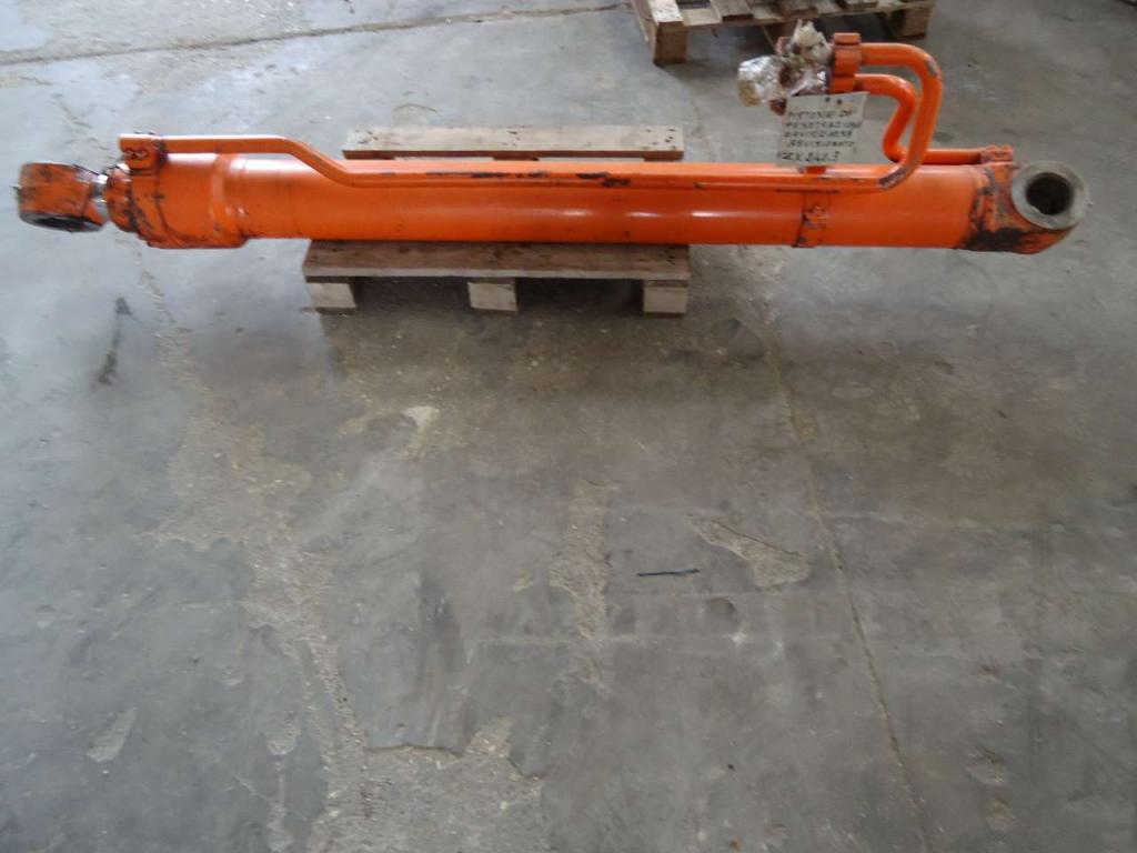 Pistón de penetración para Hitachi ZAXIS 210.3 - ZAXIS 240.3- REVISIONATO Foto 2