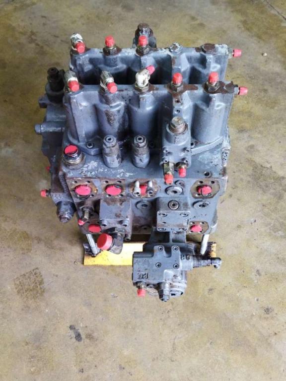 Distribuidor hidraulico para Fiat Hitachi Ex 355 Foto 5