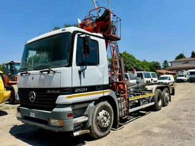 Mercedes-Benz 2631 vendida por G.M. Service srl