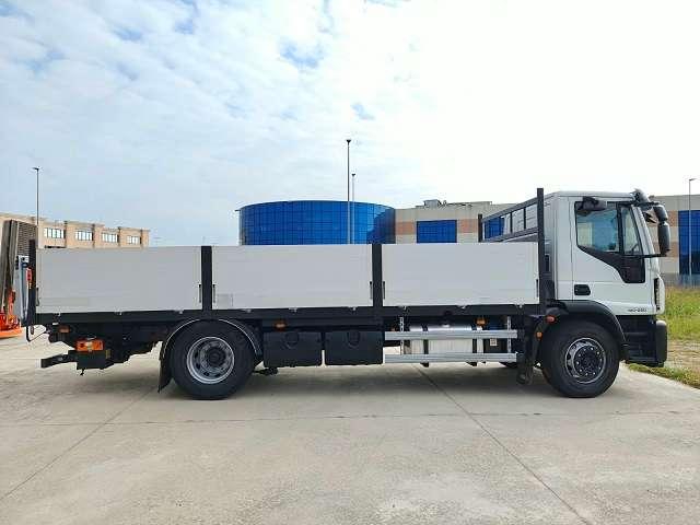 Iveco ML 180-250 Foto 6