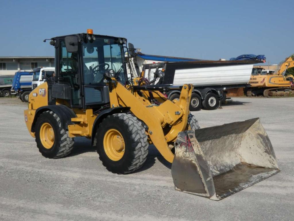 Caterpillar 908 Foto 3