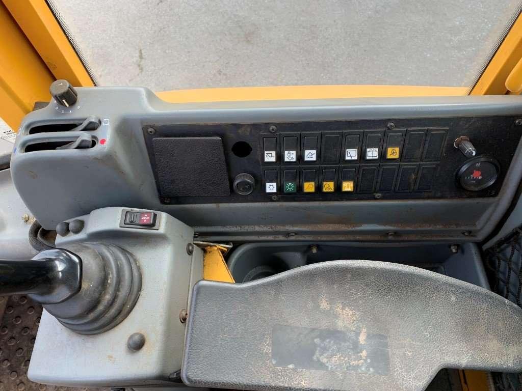 Volvo L70E Foto 8