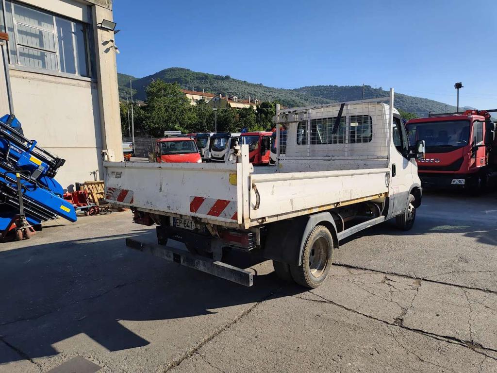 Iveco DAILY 35-120 Foto 26