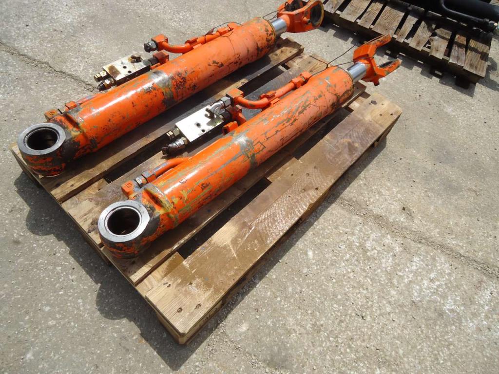 Cilndro de levantamiento para Fiat Hitachi W130-130PL Foto 1