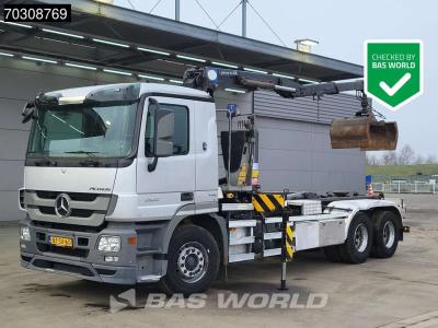 Mercedes Actros 2532 6X2 NL-Truck HMF 1643 Z2 Crane Kran 21 tons VDL Hooklift Lift-Axle Euro 5 vendida por BAS World B.V.
