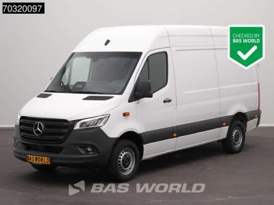 Mercedes-Benz Sprinter 317 CDI Automaat LED 2025 Model L2H2 170PK Navi Airco Cruise Camera MBUX CarPlay Stoelverw vendida por BAS World B.V.