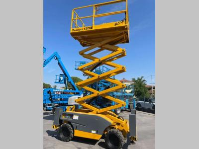 Haulotte Compact 12DX vendida por Centro Usato Srl