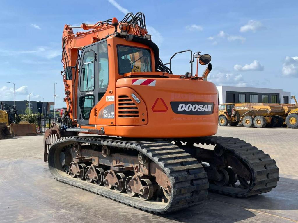 Doosan DX140LCR Foto 3