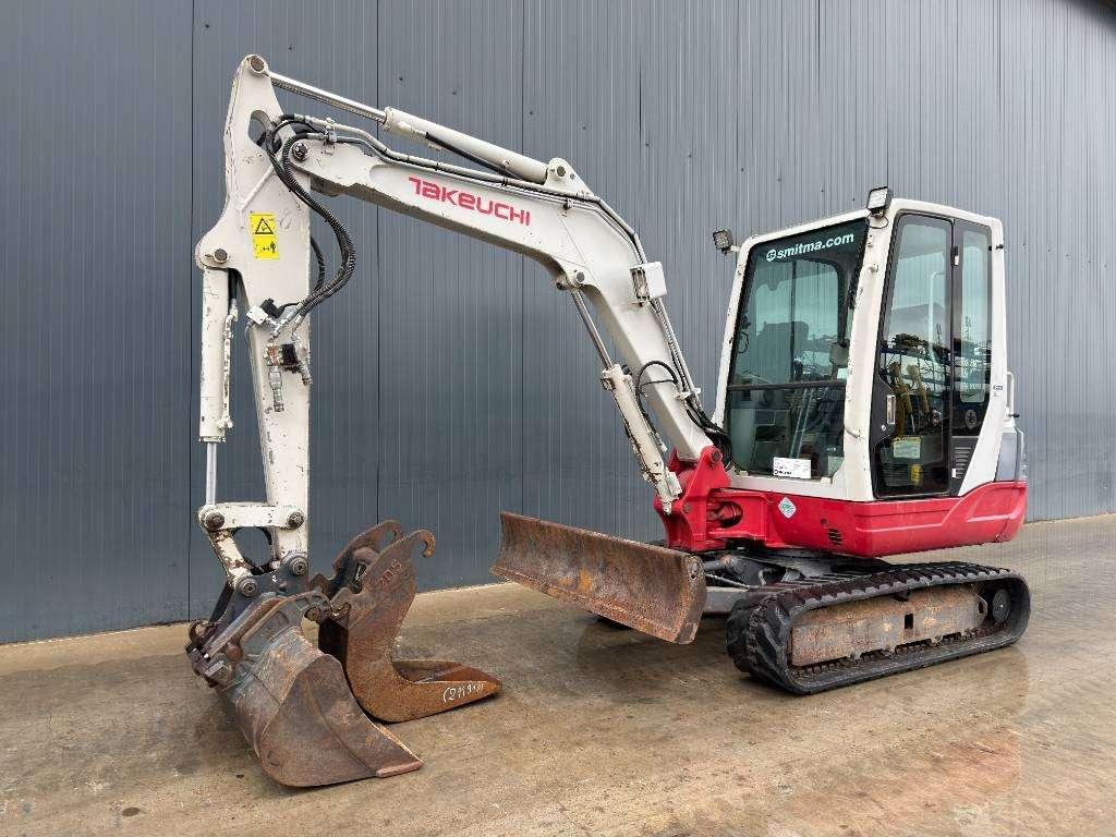 Takeuchi TB235 Foto 1