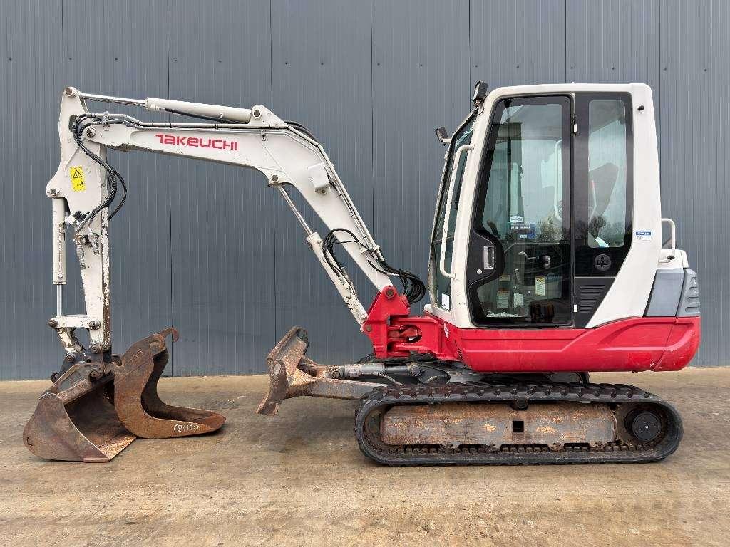 Takeuchi TB235 Foto 2