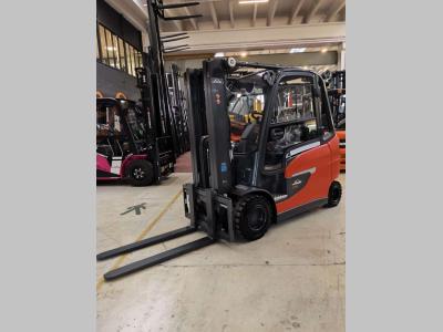 Linde E30HL-01/600 vendida por Uni.Trucks Srl