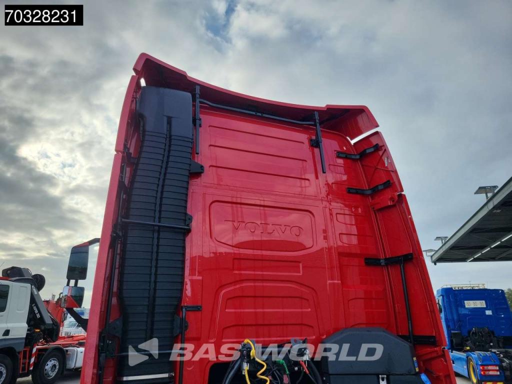 Volvo FH 460 4X2 XL Mega 2x Tanks Navi ACC Foto 12