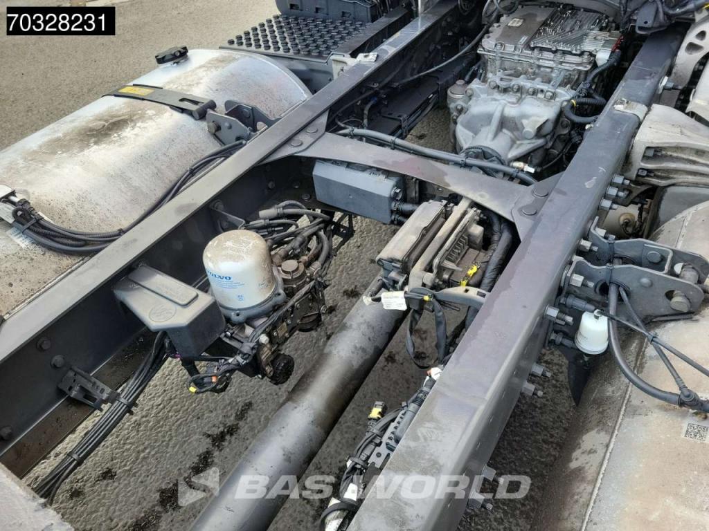 Volvo FH 460 4X2 XL Mega 2x Tanks Navi ACC Foto 18