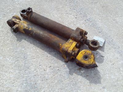 Pistón de dirección para Caterpillar 920 vendida por OLM 90 Srl