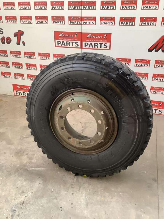 Neumático con llantas para Iveco 260/330 F35 Foto 1