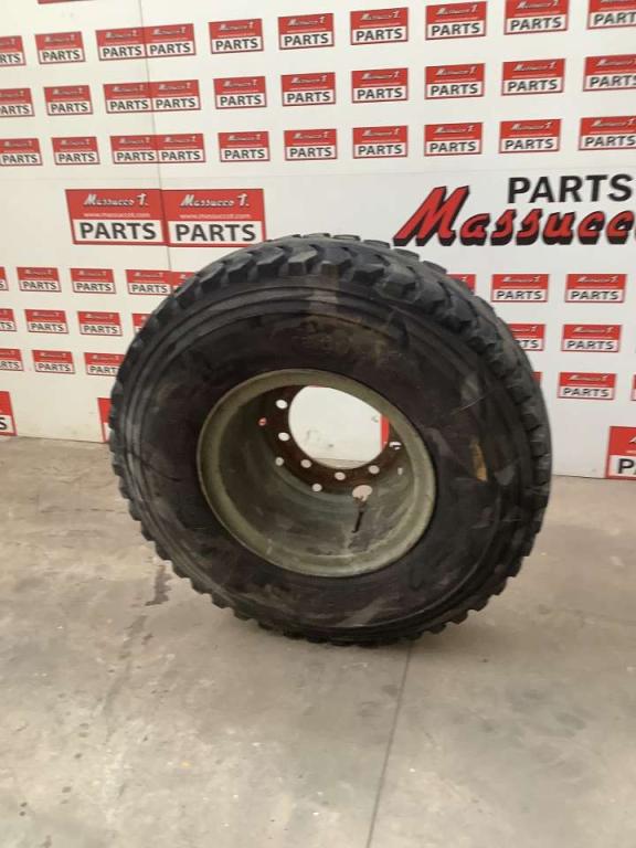 Neumático con llantas para Iveco 260/330 F35 Foto 4