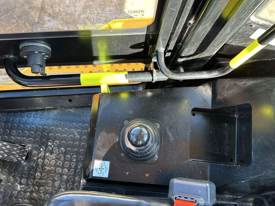 JCB 6ST-2S5 4X4 Foto 12