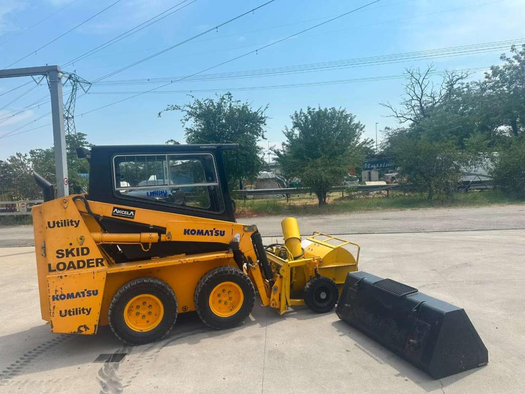 Komatsu SK Foto 2