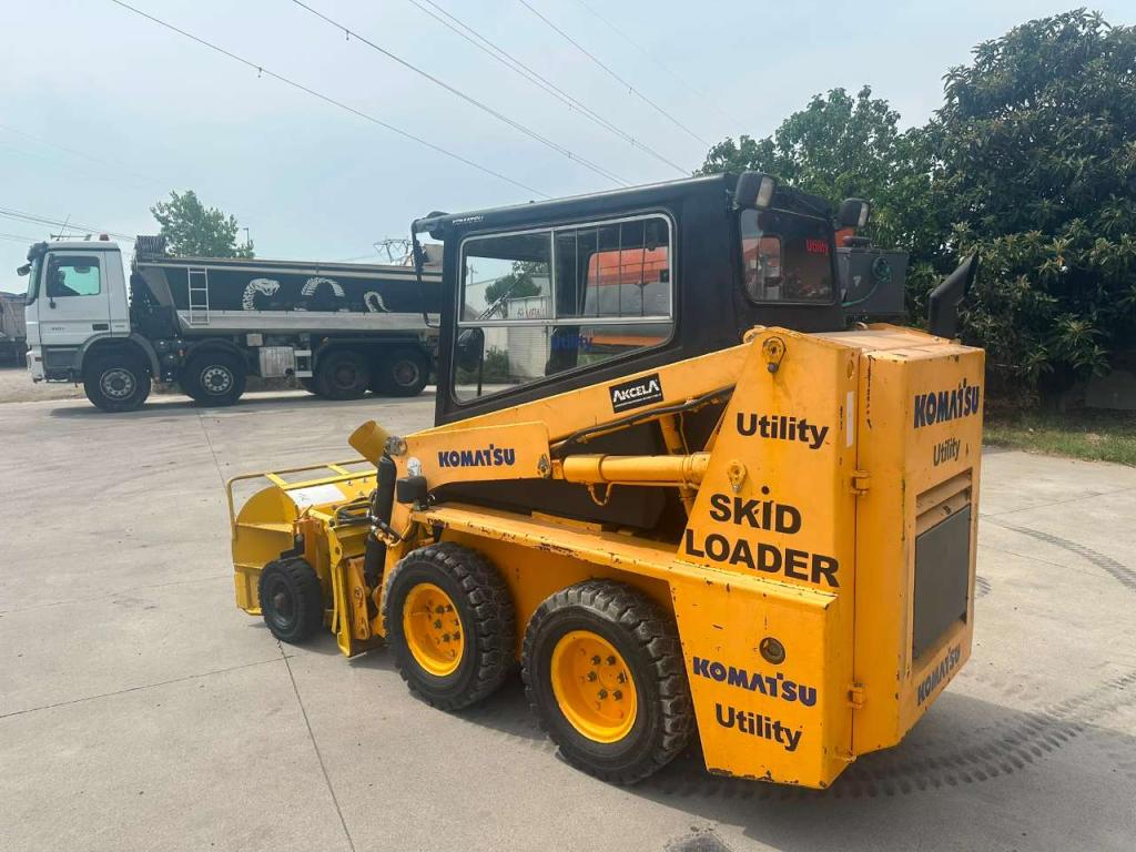 Komatsu SK Foto 7