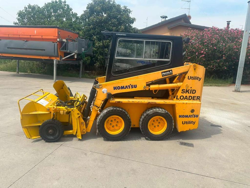 Komatsu SK Foto 8