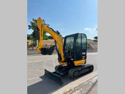 JCB 8025ZTS vendida por Omeco Spa