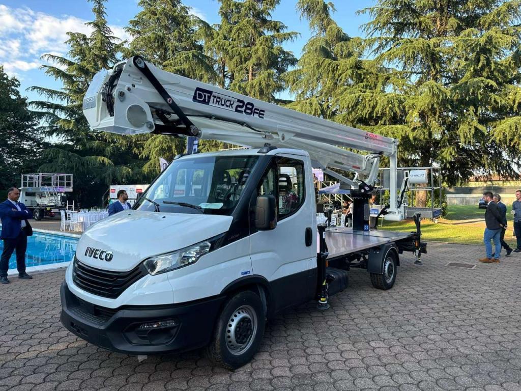 Cela Truck DT28 FE Foto 3
