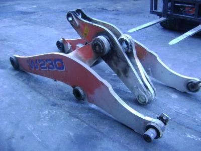 Brazo de cargadora para Fiat Hitachi W 230 vendida por PRV Ricambi Srl