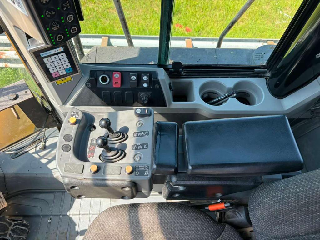 Caterpillar 966M Foto 17