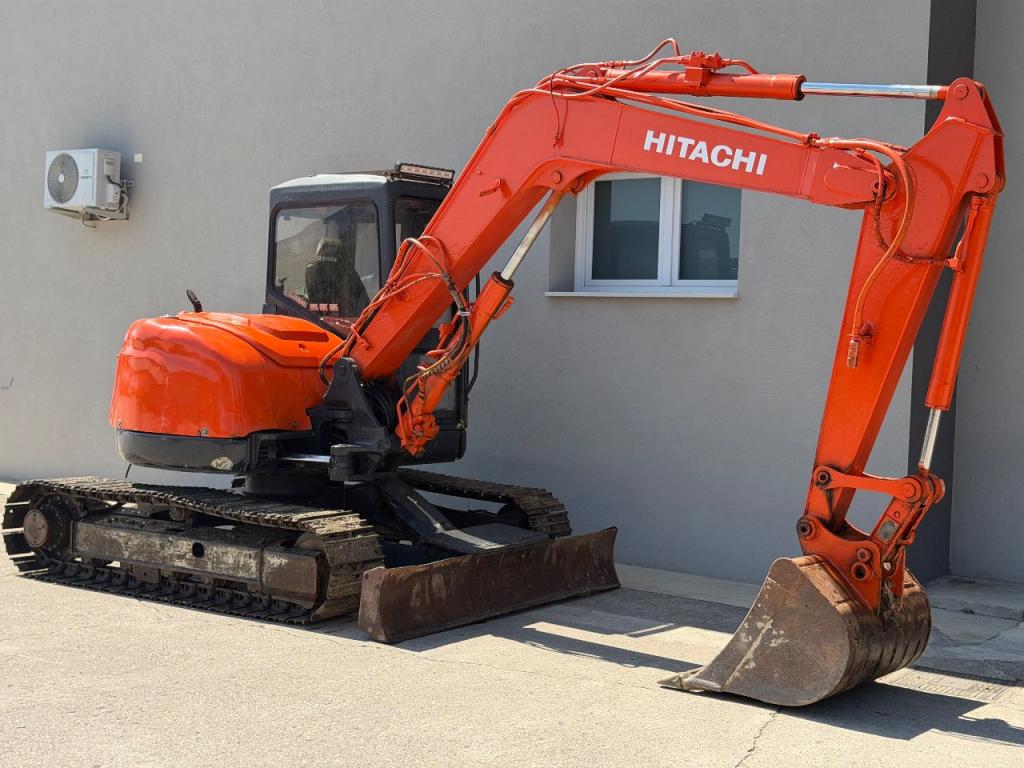 Hitachi ZAXIS 80 Foto 2