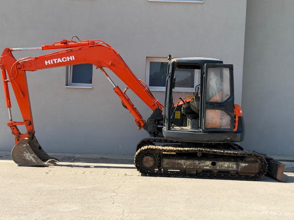 Hitachi ZAXIS 80 Foto 4