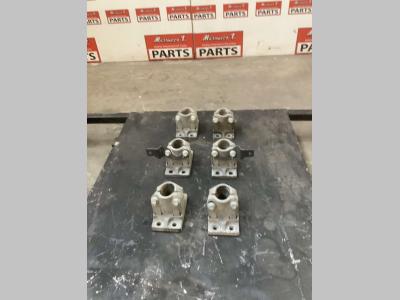 Supporti parafanghi para Volvo FH16 550 6x4 vendida por Massucco T. Srl Area Ricambi