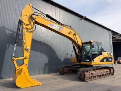 Caterpillar 320D L Foto 1