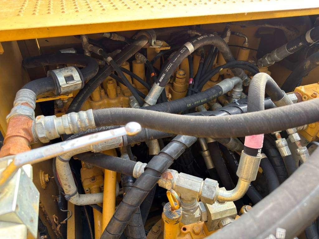 Caterpillar 320D L Foto 19