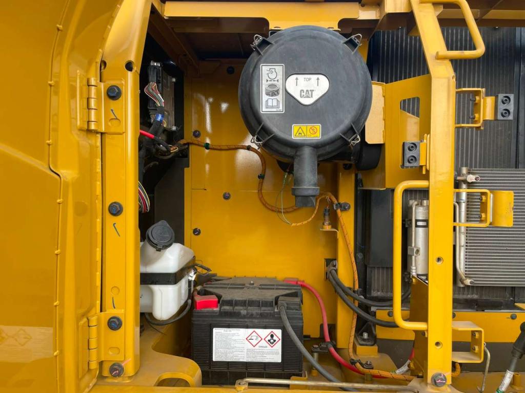 Caterpillar 323D3 Foto 29