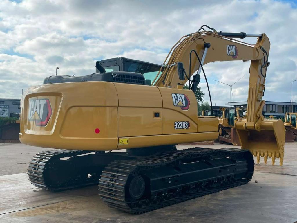 Caterpillar 323D3 Foto 5