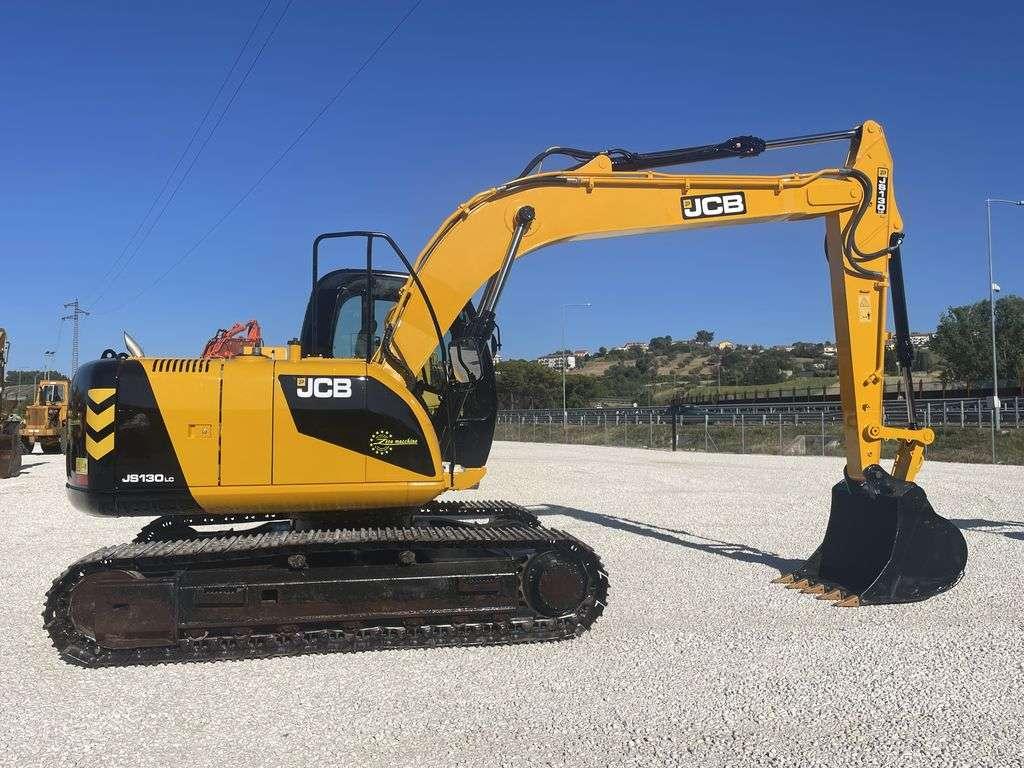 JCB JS 130 Foto 1