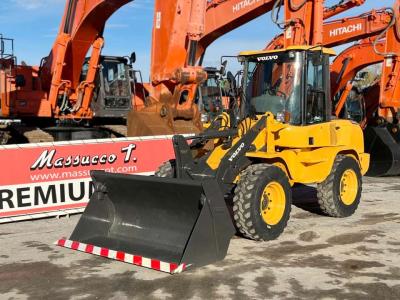 Volvo L30G vendida por Massucco T. Srl