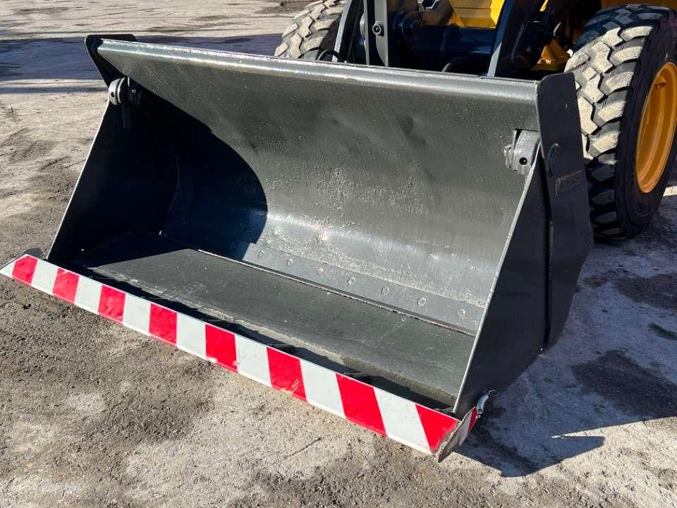 Volvo L30G Foto 3