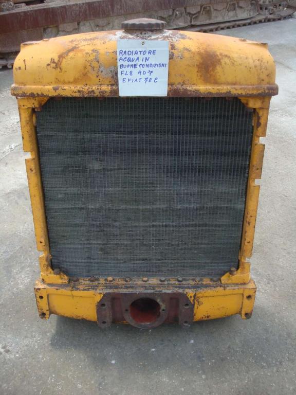 Radiador de agua para Fiat FL8 - AD7- 70C Foto 1