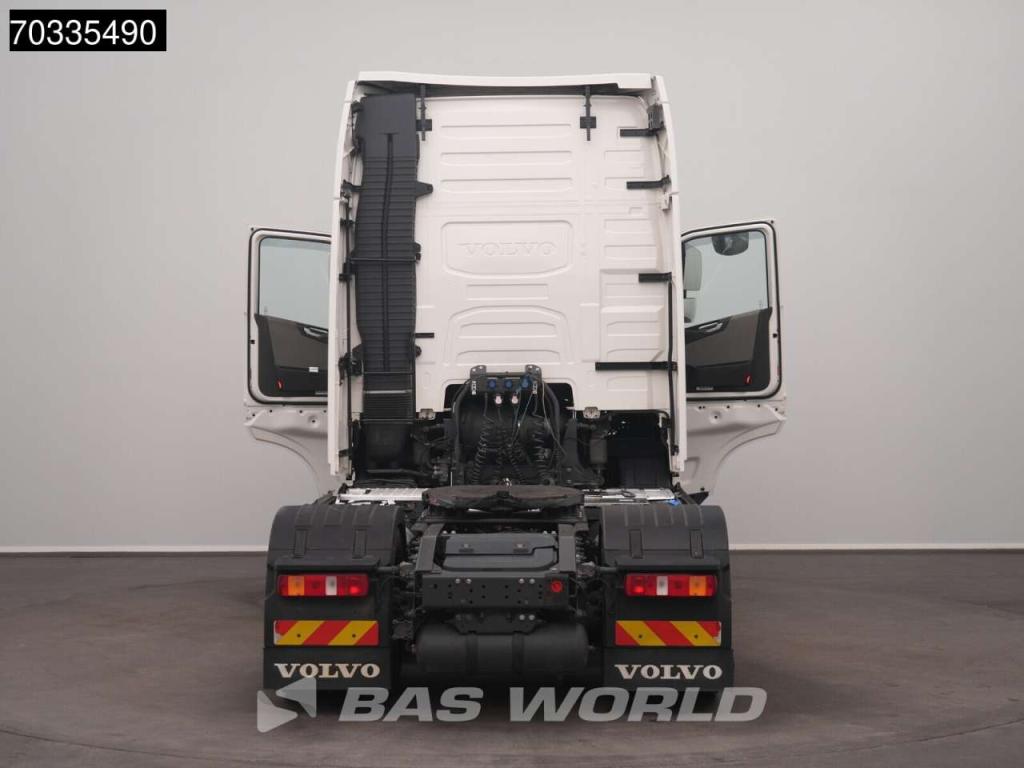 Volvo FH 500 4X2 XL 2x Tanks I-ParkCool ACC Foto 16